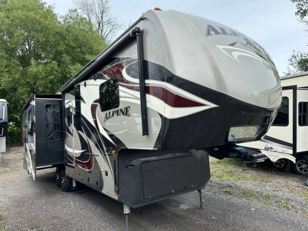 D5844 Occasion Keystone Avalanche ALPINE3020 2020 a vendre 1