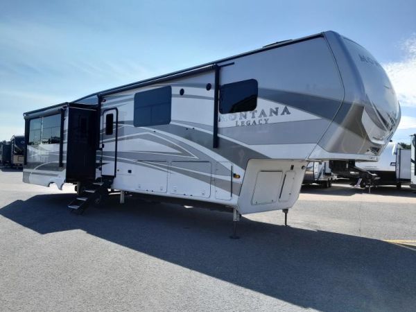 Keystone Montana Luxury 3855BR 2021