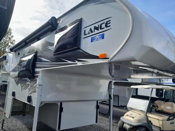 B5851A Occasion Lance Camper Lance Camper 825 2023 a vendre 1