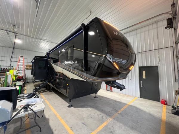 BM5959 Neuf Keystone Montana Luxury 3231CK 2025 a vendre 1