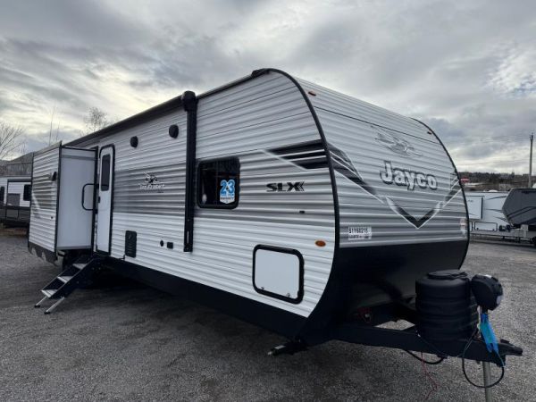 QC525 Neuf Jayco JayFlight 333BTS 2025 a vendre1