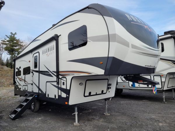 B22487A Occasion Forest River Rockwood Signature 2622RK 2022 a vendre1