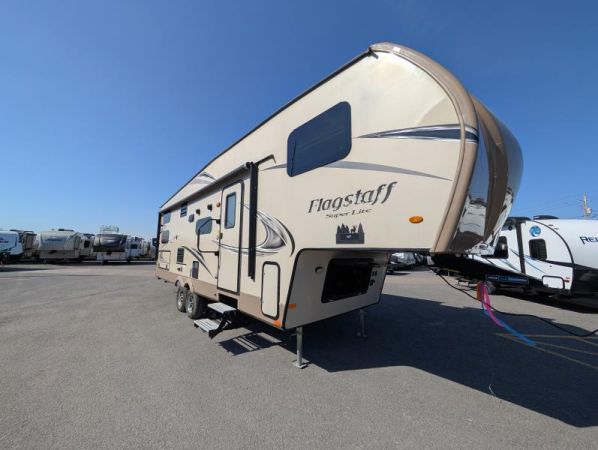 A22007B Occasion Forest River Flagstaff 27BHS 2019 a vendre1