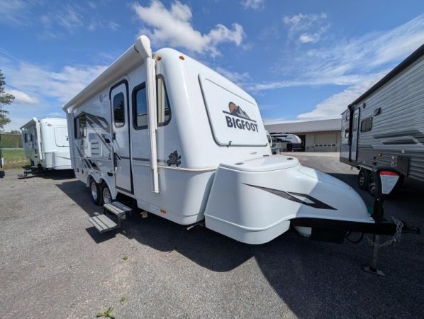 BM5952 Neuf BigFoot RV Bigfoot 25B21RB 2025 a vendre1