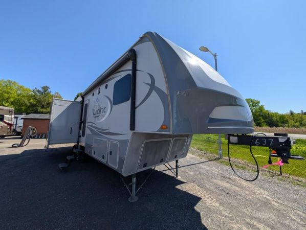 A440A Occasion Highland Ridge Open Range 318RLS 2016 a vendre1
