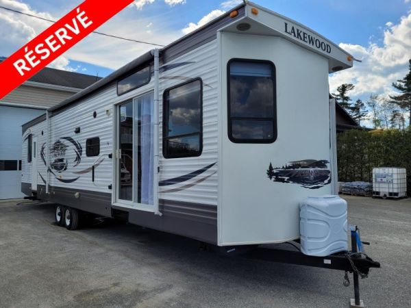 Crossroads Lake Wood 400RL 2012