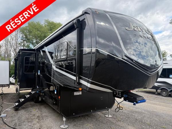 QC547 Neuf Jayco Pinnacle 32RLTS 2026 a vendre1