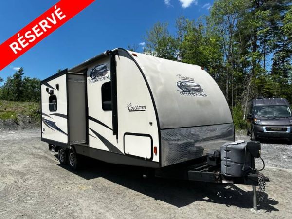 B5348B Occasion Coachmen Freedom Express 233RBS 2015 a vendre1