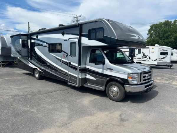 Forest River Sunseeker 3010DS 2017