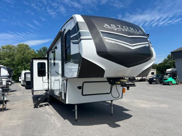 Dutchmen Astoria 3173R 2021