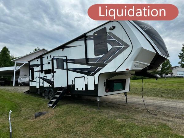 Grand Design Momentum 354M 2018