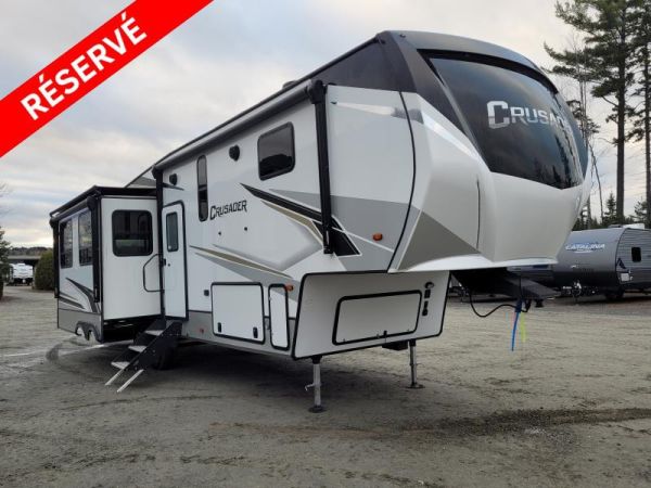 B381A Occasion Prime Time Crusader 335RLP 2022 a vendre1