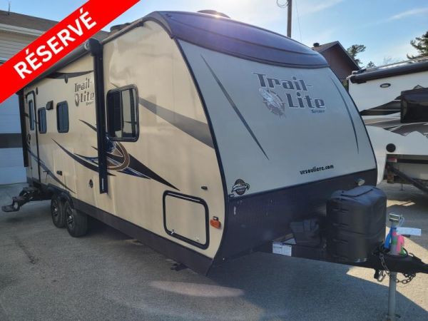 B486B Occasion R-Vision Trail lite 232RBS 2014 a vendre1