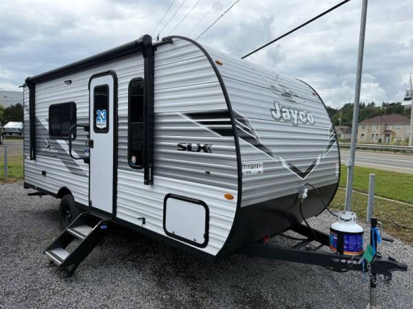 QC557 Neuf Jayco JayFlight 175FQ 2026 a vendre1