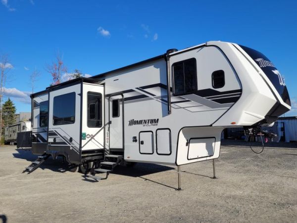 Grand Design Momentum 320G 2026