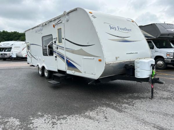 Jayco Jay Feather 23K 2011