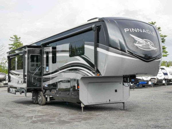 JAYCO Pinnacle 32RLTS 2023