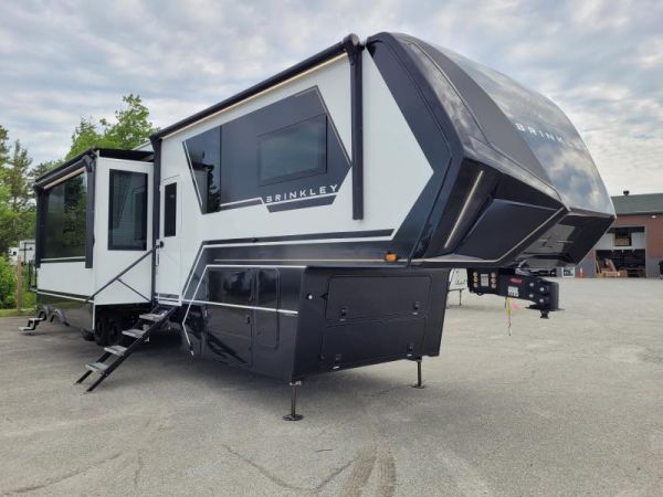 SH22399 Neuf Brinkley Model G G3950 2025 a vendre1