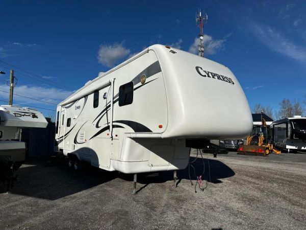 A5786A Occasion Newmar Cypress 32CKRE 2006 a vendre1