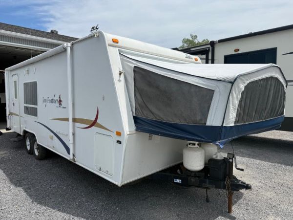 D544 Occasion Jayco Jay Feather 25E 2006 a vendre1