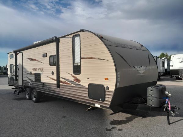 A5854B Occasion Forest River Cherokee Grey Wolf 26CKS 2017 a vendre1