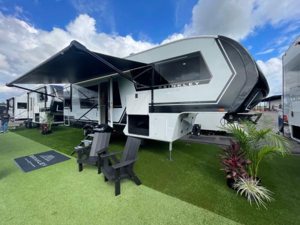 W-GET-2158 Neuf Brinkley Model Z Z2680 2026 a vendre1