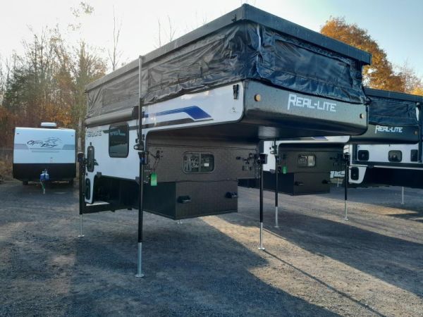 BM5917 Neuf Palomino Real Lite 1608 2025 a vendre1