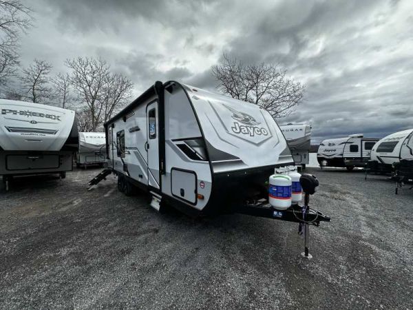 QC517 Neuf Jayco Jay Feather 23RK 2025 a vendre1