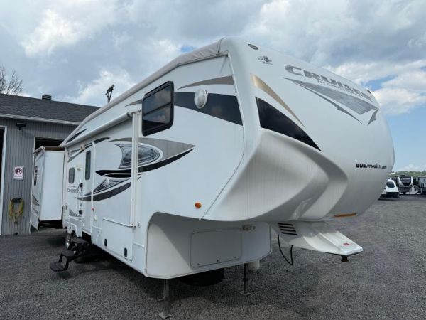 D524 Occasion Crossroads Cruiser 32MK 2011 a vendre1