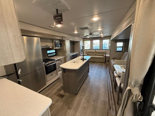 BM6090 Neuf Coachmen Catalina 39MKTS 2026 a vendre1