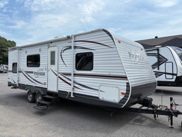 A22225B Occasion Heartland Pioneer 25BH 2014 a vendre1