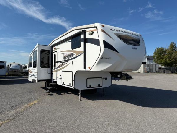 A5208C Occasion Crossroads Cruiser CF305SK 2013 a vendre1