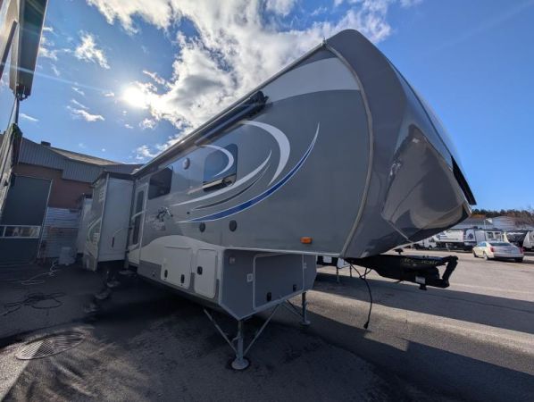 A5975 Occasion Highland Ridge Open Range 427BHS 2017 a vendre1
