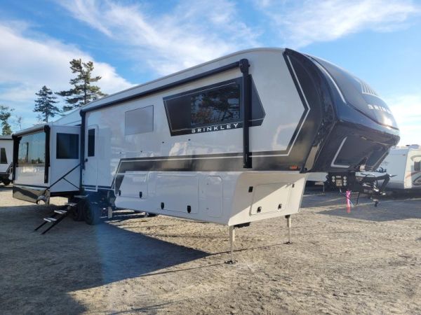 SH22538 Neuf Brinkley Model Z Z3610 2026 a vendre1