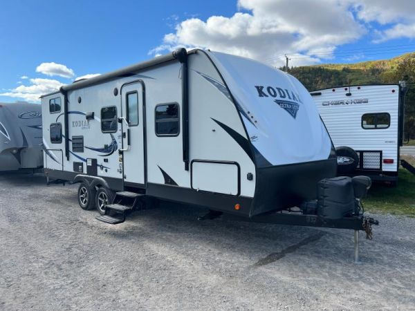 C6046 Occasion Dutchmen Kodiak 243BH 2018 a vendre1