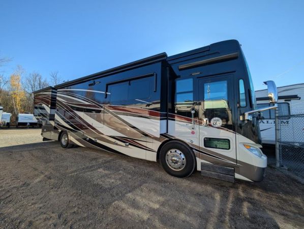 LINE001 Occasion Tiffin Motorhomes Allegro 37PA 2016 a vendre1