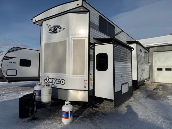QC583 Neuf Jayco JayFlight JAYLOFT 2026 a vendre1