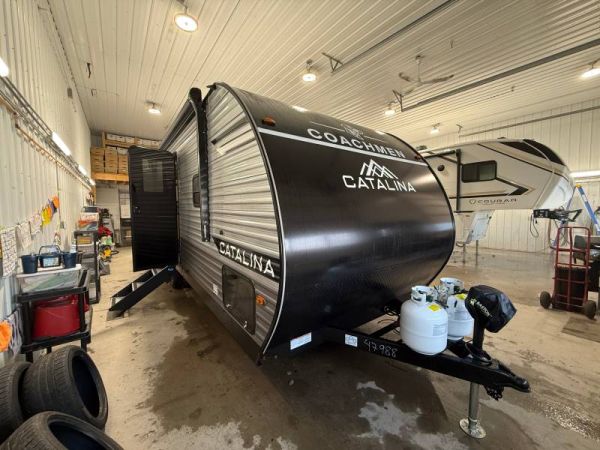 BM6163 Neuf Coachmen Catalina 261BH 2026 a vendre1