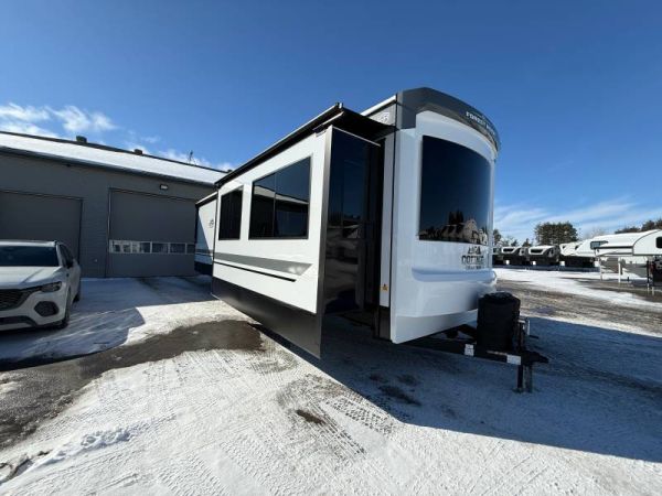 BM6154 Neuf Forest River Cedar creek 40CFL2B 2026 a vendre1