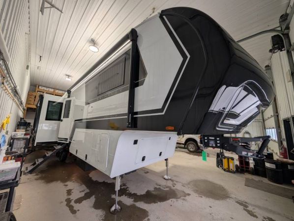 BM6184 Neuf Brinkley Model Z Z3200 2026 a vendre1