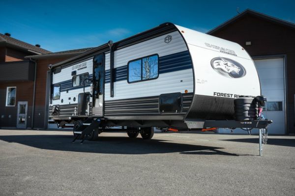 SH22619 Neuf Forest River Cherokee Grey Wolf 23MS 2026 a vendre1