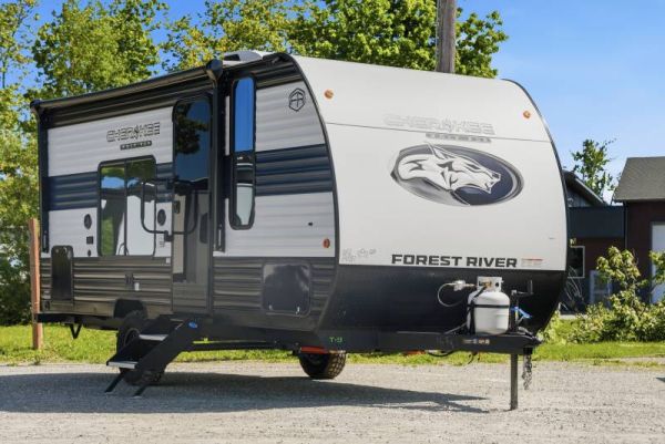 SH22618 Neuf Forest River Cherokee Wolf Pup 16FQW 2026 a vendre1