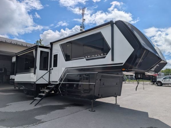 22399TR Neuf Brinkley Model G G3950 2025 a vendre1