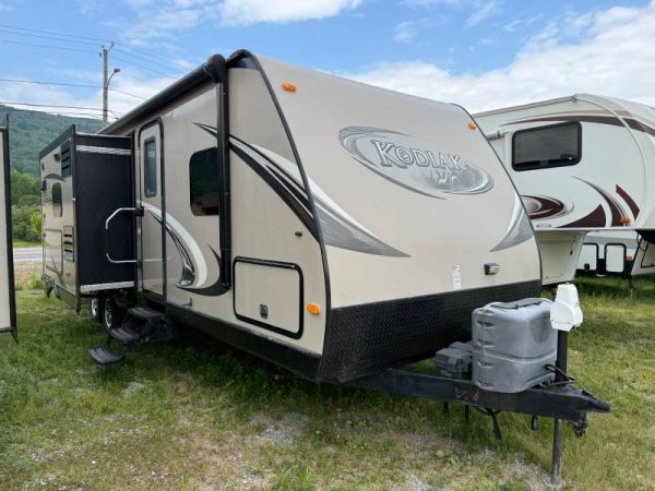 D579 Occasion Dutchmen Kodiak 276BHSL 2014 a vendre1