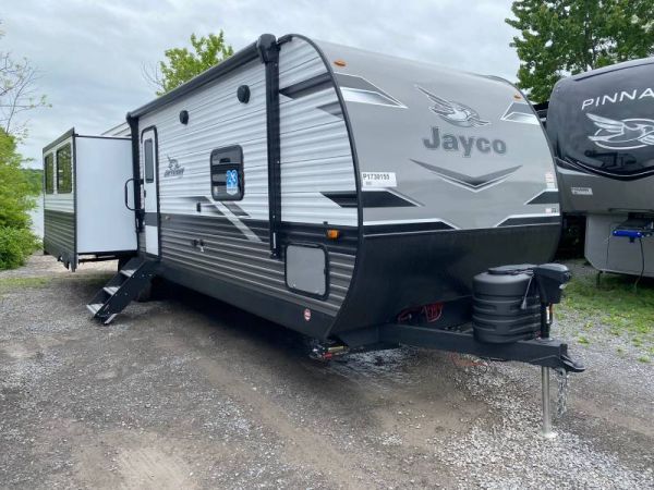 QC343 Neuf Jayco JayFlight 334RTS 2023 a vendre1